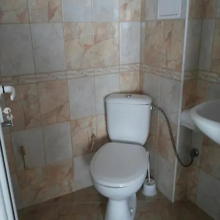 Къща За Гости Тео Holiday home *