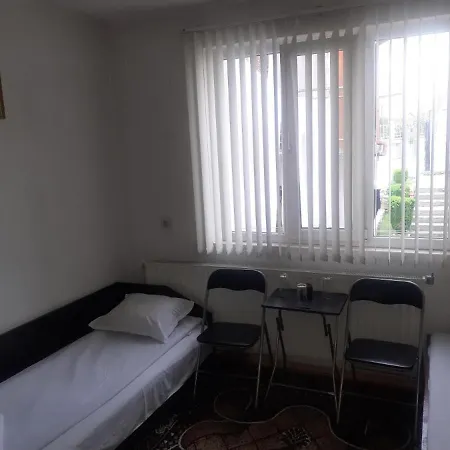 Къща За Гости Тео Holiday home