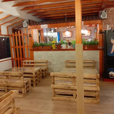 Къща За Гости Тео Holiday home Dospat
